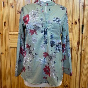 Long Sleeve pullover silky style short. L.